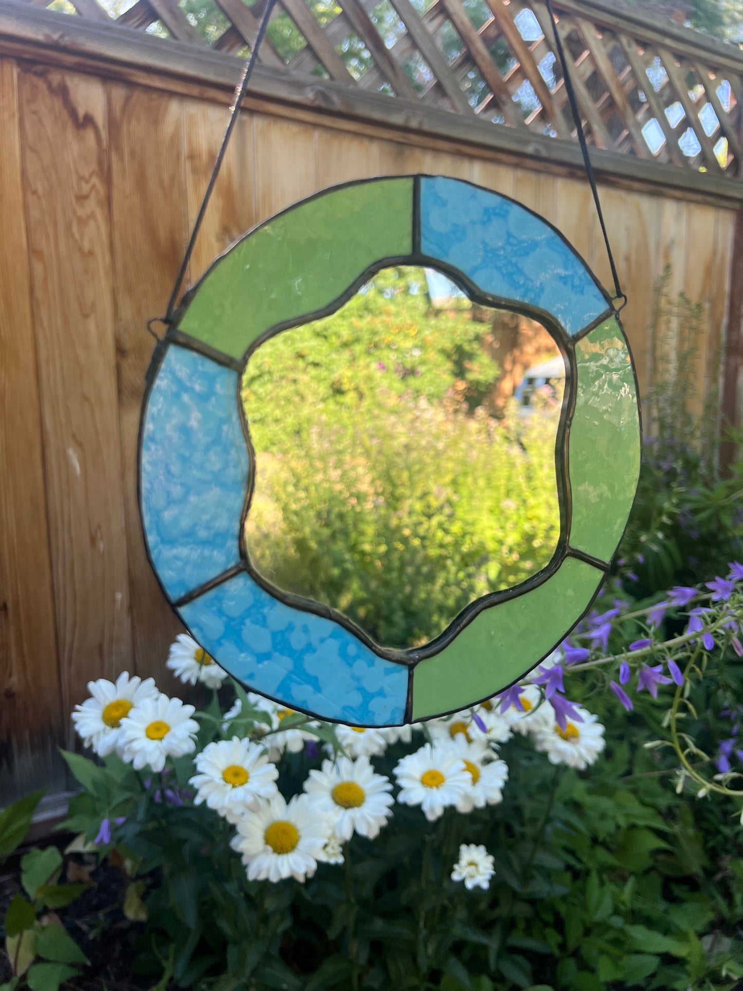 Round mirror